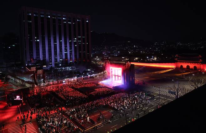 방탄소년단(BTS)이 21일 서울 광화문광장에서 컴백 기념 공연인 ‘BTS 컴백 라이브: 아리랑’을 펼치고 있다. 2026.3.21 사진공동취재단