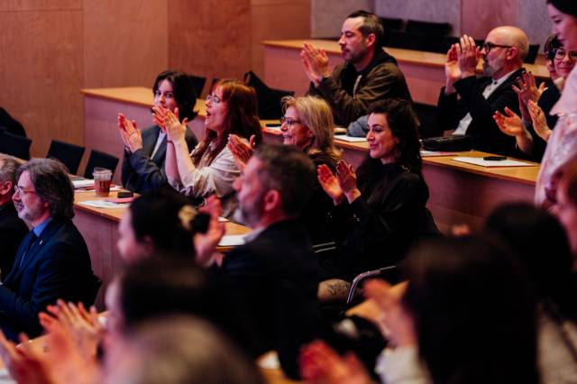 부산의 젊은 국악 단체 ‘탈피’ 공연에 환호하는 ‘2026 몬트리올 문화창조산업 사절단’ 모습. 부산문화재단 제공