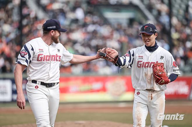 롯데 자이언츠 외국인 투수 제레미 비슬리(31)가 시범경기 마지막 등판에서 더 안정감 있는 투구를 보여줬다.