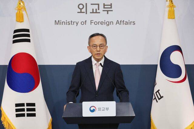 박일 외교부 대변인이 19일 서울 종로구 정부서울청사 별관에서 정례브리핑을 하고 있다. 연합뉴스