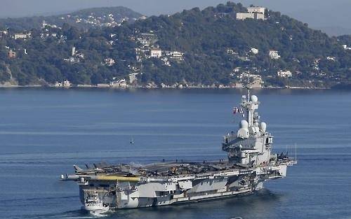 프랑스 핵추진 항공모함 ‘샤를 드골호’(4만 2000t급). 연합뉴스