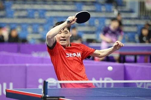 장우진이 22일 인천 중구 인천공항공사 스카이돔에서 열린 2026 두나무 프로탁구리그 시리즈1 남자단식 결승에서 박규현을 상대로 경기를 펼치고 있다. 사진 제공=한국프로탁구연맹