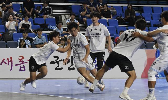 지난해 2783개 팀 선수단 4만 7197명이 각종 체육 행사와 동계전지훈련을 위해 고성을 다녀간 것으로 집계됐다. 선수단 관계자와 가족 등을 합친 연인원은 25만 7196명에 달한다. 이는 5만 명 남짓이 고성군 주민등록 인구의 5배가 넘는 수치다. 고성군 제공