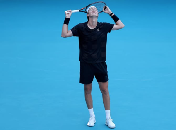 알카라스를 꺾은 세바스찬 코르다(사진=코르다 SNS)