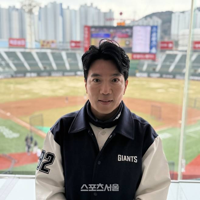 조지훈 응원단장이 스포츠서울과 인터뷰에 임하고 있다. 사직 | 박연준 기자 duswns0628@sportsseoul.com