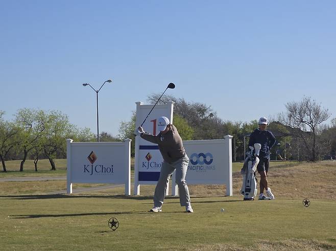 PLK 대표 선수로 출전해 남자부 공동 9위에 오른 안성현(신성고 2)의 스윙 모습.