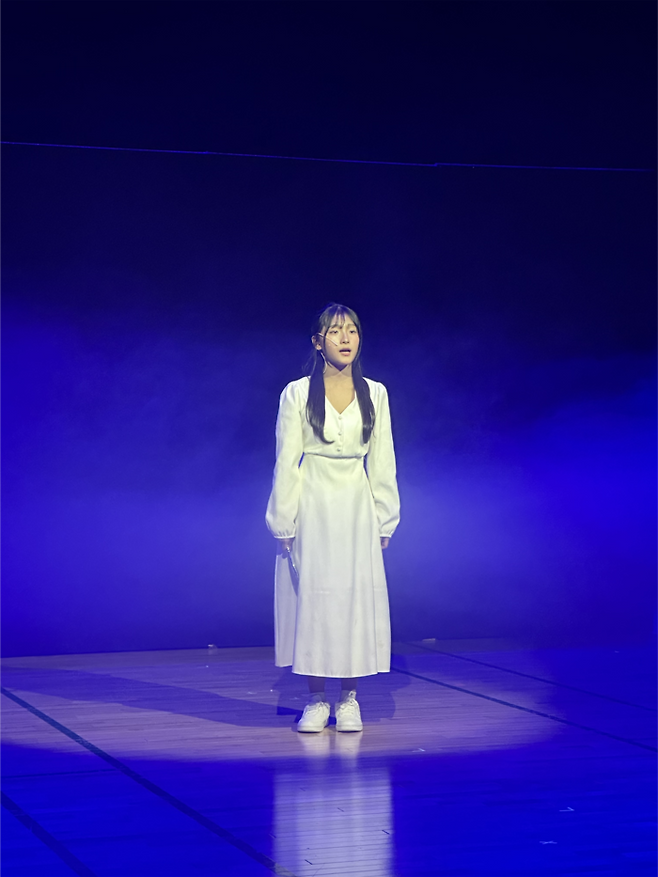 가창중에 다니는 언니를 보고 같은 학교에 입학했다는 은수양. 사진은 신입생 뮤지컬 캠프에서 노래하는 모습. 조현희기자 hyunhee@yeongnam.com