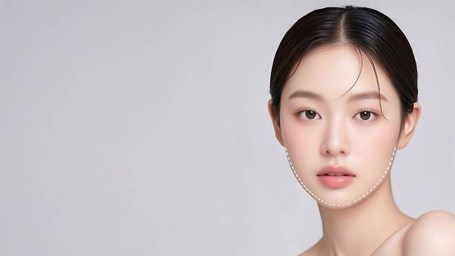 피부 리프팅 시술vs수술 선택은 피부 두께, 노화 정도에 따라 달라진다|출처: 클립아트코리아
