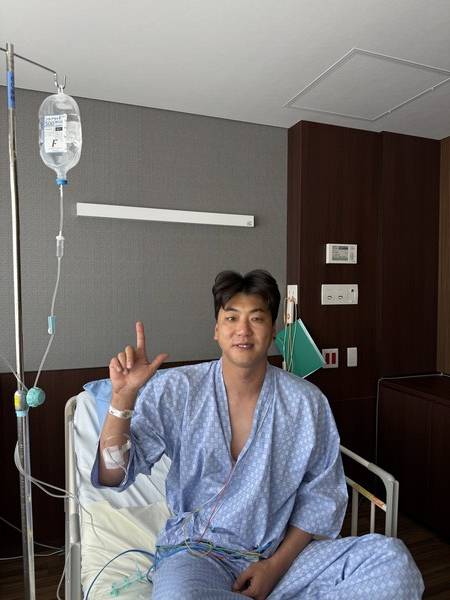 수술이 잘 끝난 김광현(사진=SSG)