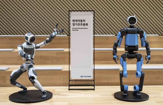 26일 열린 현대자동차 제58기 주주총회 현장에 보스턴 다이나믹스 휴머노이드 로봇 아틀라스가 전시되어 있다. 사진=현대차 제공