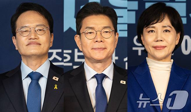 더불어민주당 6·3 지방선거 서울시장 본경선에 박주민·정원오·전현희(기호순) 후보가 진출했다. 최종 후보를 가리는 본경선은 4월 7~9일 치러진다. 과반 득표자가 없을 시 같은 달 17~19일에 결선투표가 진행된다. 사진은 지난 21일 열린 서울시장 예비경선 합동연설회에 참석한 박주민(왼쪽부터), 정원오, 전현희 후보. 2026.3.25 ⓒ 뉴스1 유승관 기자