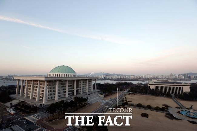 여야를 불문하고 의원의 가족들까지 가상자산 투자에 뛰어들었다. 국회 전경. /국회 제공