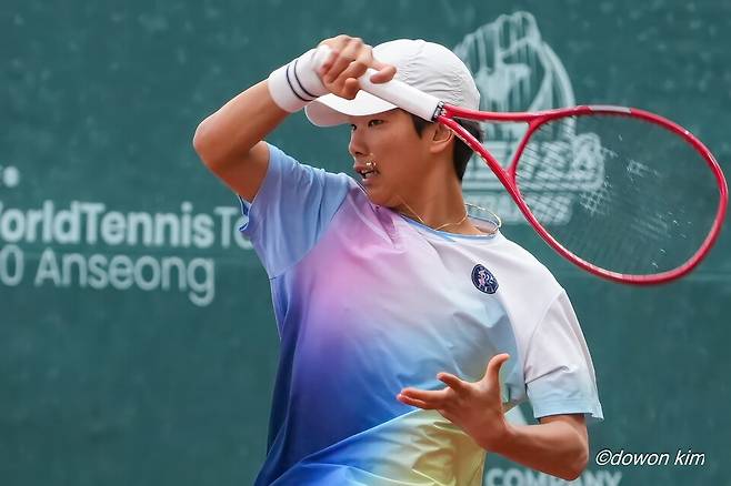 남자단식 4강에 오른 김시윤. 사진/김도원 기자