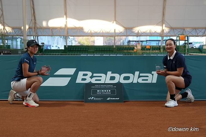 여자복식 우승 엄시아 이미나 조. 사진/김도원 기자