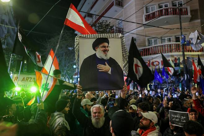 27일(현지시간) 레바논 베이루트에서 열린 친이란·헤즈볼라 집회 현장./로이터=뉴스1