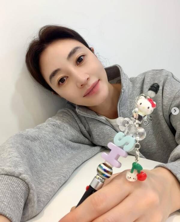 ▲ 김혜수의 방부제 미모 근황. 출처 l 김혜수 SNS