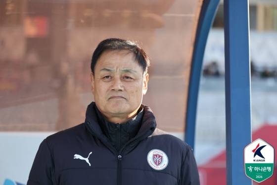 최윤겸 용인FC 감독. /사진=한국프로축구연맹 제공