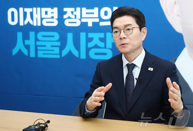 정원오 더불어민주당 서울시장 예비후보가 23일 서울 중구에 마련된 선거사무실에서 뉴스1과 인터뷰를 하고 있다. 2026.3.23 ⓒ 뉴스1 김민지 기자