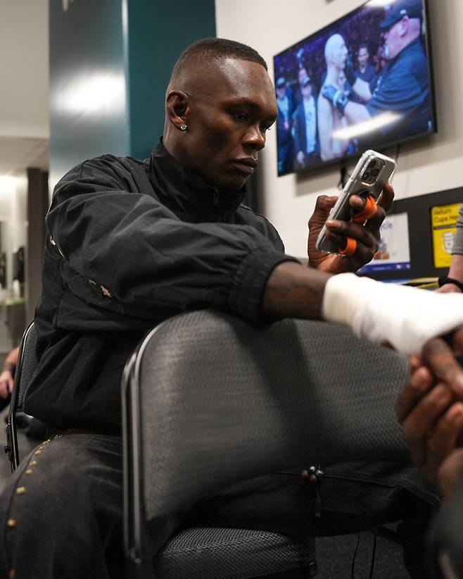 29일 조 파이퍼전을 준비하고 있는 이스라엘 아데산야. 사진=UFC