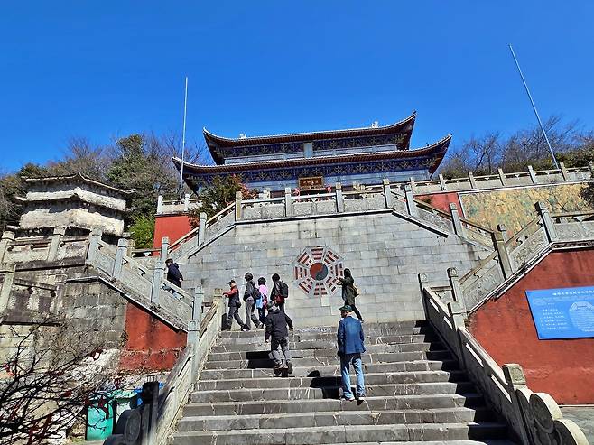 구공산 도교사원 서경궁. 사진|강석봉 기자