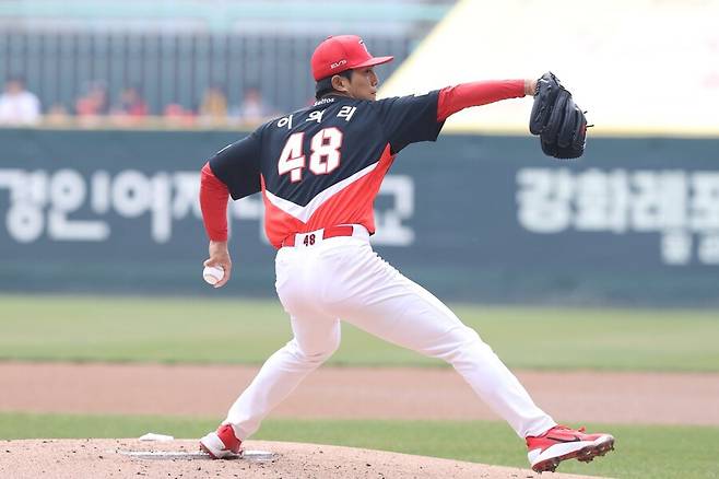▲ 29일 인천 SSG전에서 2이닝 4실점으로 선발의 몫을 다하지 못한 이의리 ⓒKIA타이거즈