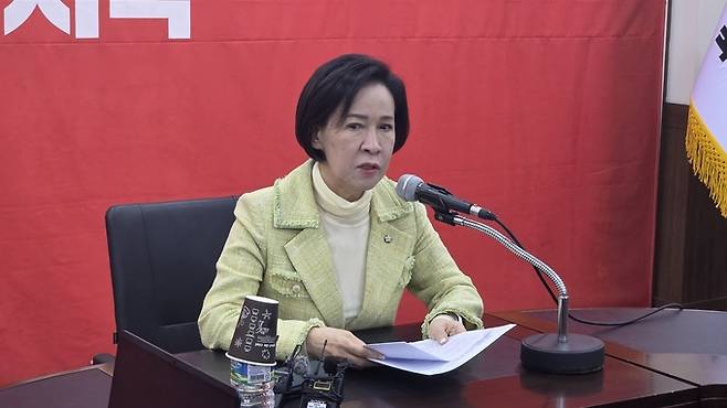 ▲ 이인선 국민의힘 대구시당 위원장이 30일 시당에서 긴급 기자회견을 열고 대구시장선거 경선과 관련해 입장을 밝히고 있다. 전재용 기자