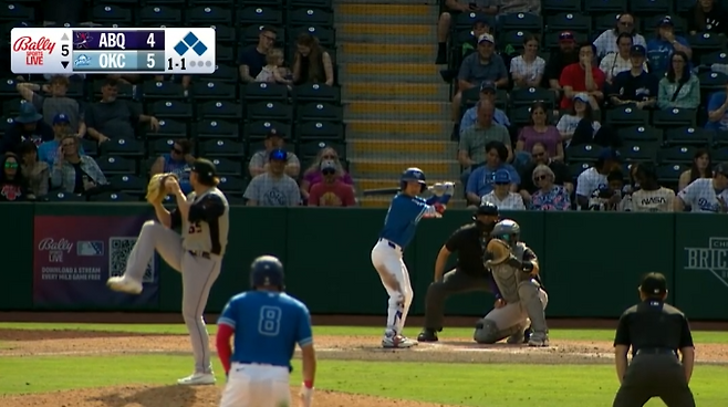 5회 타석에서 희생플라이를 기록한 김혜성. 사진=MLB닷컴 캡처