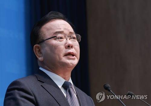 대구시장 출마 선언하는 김부겸 전 총리 (서울=연합뉴스) 신현우 기자 = 김부겸 전 국무총리가 30일 서울 여의도 국회 소통관에서 대구시장 출마를 선언하고 있다. 2026.3.30 nowwego@yna.co.kr