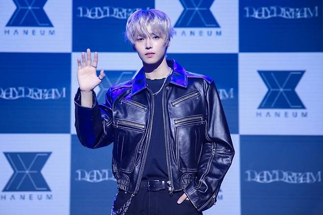 가수 장한음이 30일 오후 서울 강남구 성암아트홀에서 미니 2집 '데이드림' 쇼케이스를 열었다. ES NATION 제공