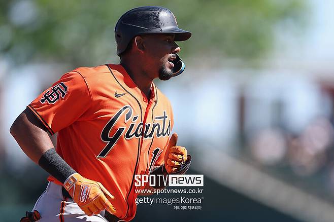 ▲ 샌프란시스코 클럽하우스에서 이정후의 단짝으로 명성을 떨치고 있는 헤라르 엔카나시온