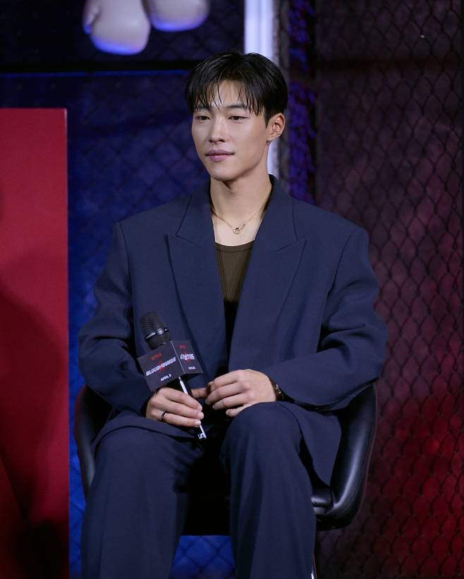 넷플릭스 '사냥개들' 시즌2 배우 우도환, 이상이, 정지훈이 포즈를 취하고 있다 / 사진제공=넷플릭스