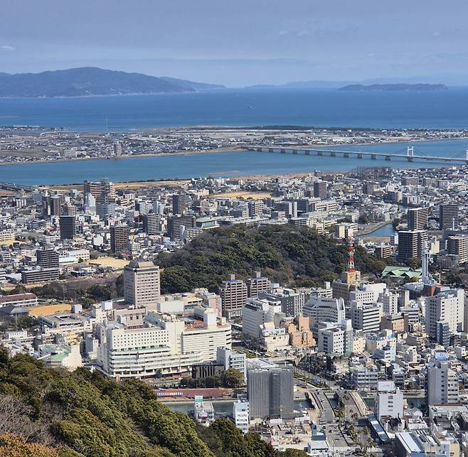 A view of Tokushima City from the Bizan Park observatory, a local landmark (Photo = Soyoung Park)