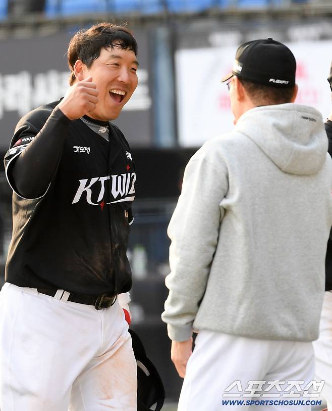 베테랑 김현수 존재감을 느낄 수 있었던 개막 2연전이었다.