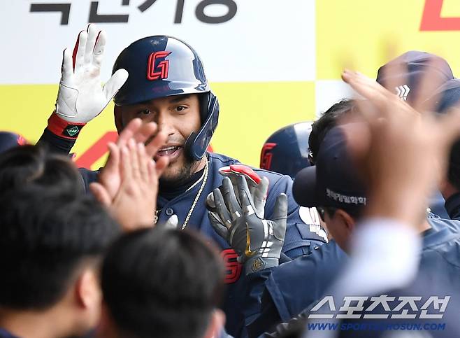 29일 대구 삼성라이온즈파크에서 열린 삼성과 롯데의 경기. 7회 삼성 배찬승 상대 3점 홈런을 날린 레이예스. 대구=송정헌 기자songs@sportschosun.com/2026.03.29/