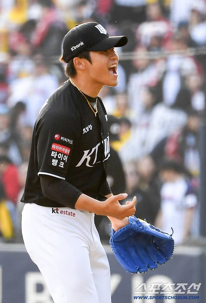 29일 잠실구장에서 열린 LG와 KT의 경기. 승리한 KT 박영현이 기뻐하고 있다. 잠실=박재만 기자 pjm@sportschosun.com/2026.03.29/