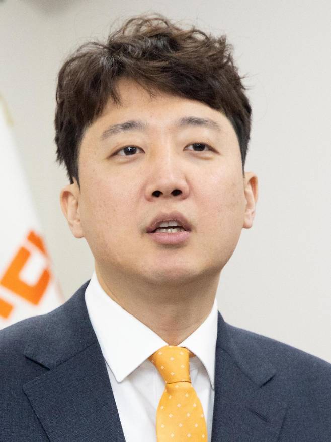 이준석