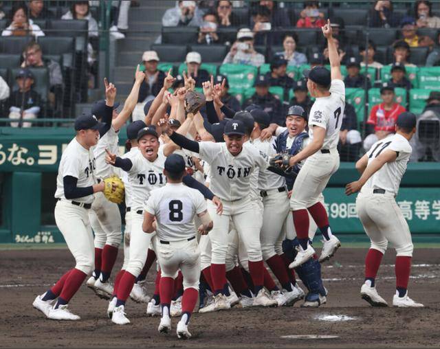 4년만에 5번째 봄 고시엔 우승 오사카 토인 고교.사진=시사통신