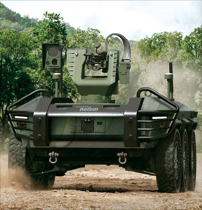 육군 미래형 전투체계 ‘아미타이거 4.0’ 핵심 전력으로 꼽히는 다목적 무인차량 사업에 한화에어로스페이스는 ‘아리온스멧’을, 현대로템은 ‘HR-셰르파’를 앞세웠다. 사진은 한화에어로스페이스 ‘아리온스멧(위)’과 현대로템 ‘HR-셰르파(아래)’. (각 사 제공)