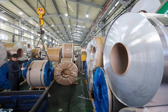 19일 경기도 안산시 신영정밀금속에 알루미늄 제품들이 쌓여있다. 연합뉴스