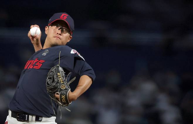 롯데 선발 박세웅 역투
(창원=연합뉴스) 김동민 기자 = 31일 경남 창원NC파크에서 열린 프로야구 2026 KBO리그 롯데 자이언츠와 NC 다이노스의 경기. 1회 말 롯데 선발 박세웅이 역투하고 있다. 2026.3.31
image@yna.co.kr
(끝)
<저작권자(c) 연합뉴스, 무단 전재-재배포, AI 학습 및 활용 금지>