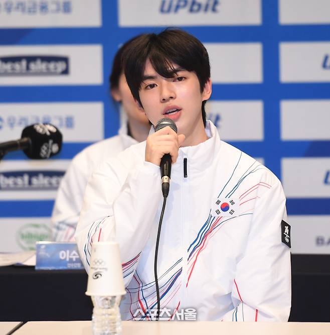 피겨 차춘환이 7일 진천 국가대표선수촌에서 열린 2026 국가대표선수단 훈련개시 및 밀라노코르티나동게올림픽대회 D-30 미디어데이에서 기자의 질문에 답하고 있다. 2026. 1. 7. 진천 | 최승섭기자 thunder@sportsseoul.com
