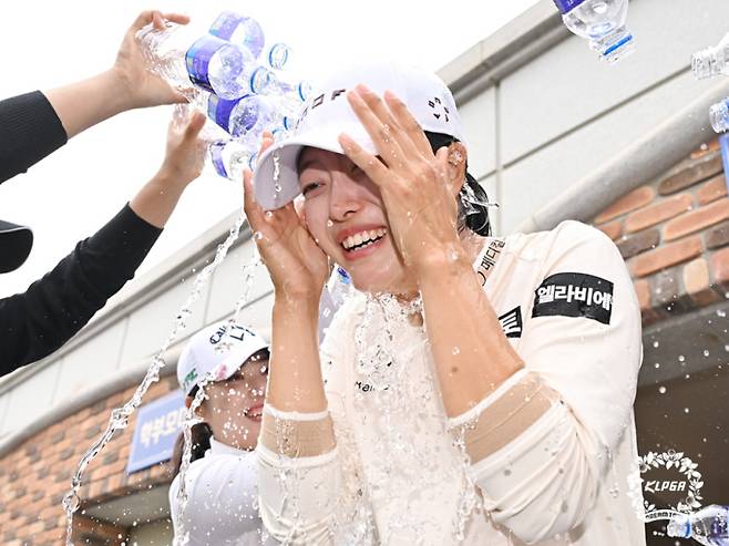 윤혜림(29)이 생애 첫 우승 트로피를 들어 올렸다. KLPGA 제공