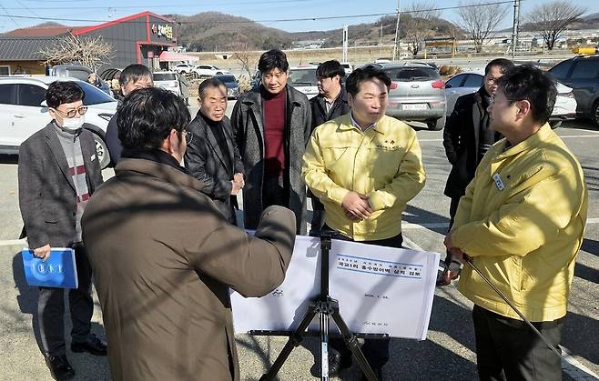 2026년 1월22일 홍수방어벽 현장 점검 사진(염치읍 곡교1리) ⓒ아산시 제공