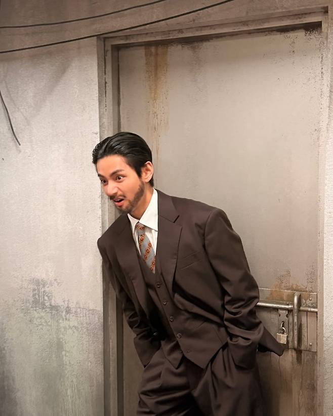 사진 = 뷔 인스타그램