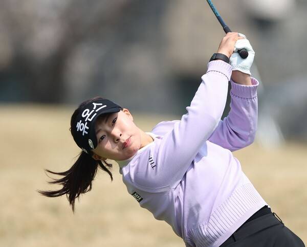한국여자프로골프(KLPGA) 투어 2026시즌 '국내 개막전'인 신설 대회 더 시에나 오픈에 출전한 김지영2 프로가 2라운드에서 경기하는 모습니다. 사진제공=KLPGA (사진을 무단으로 사용하지 마십시오.)