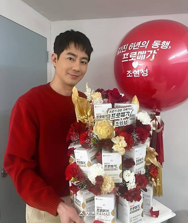 광고 모델 종료 고별 게시물을 올렸다 일부 누리꾼들에게 정치적 표적에 휘말린 배우 조인성. 본인 인스타그램 계정