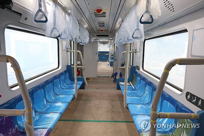 도시철도 양산선 (양산=연합뉴스) 이준영 기자 = 경남 양산과 부산을 연결하는 도시철도 양산선 내부. 2026.4.3 ljy@yna.co.kr