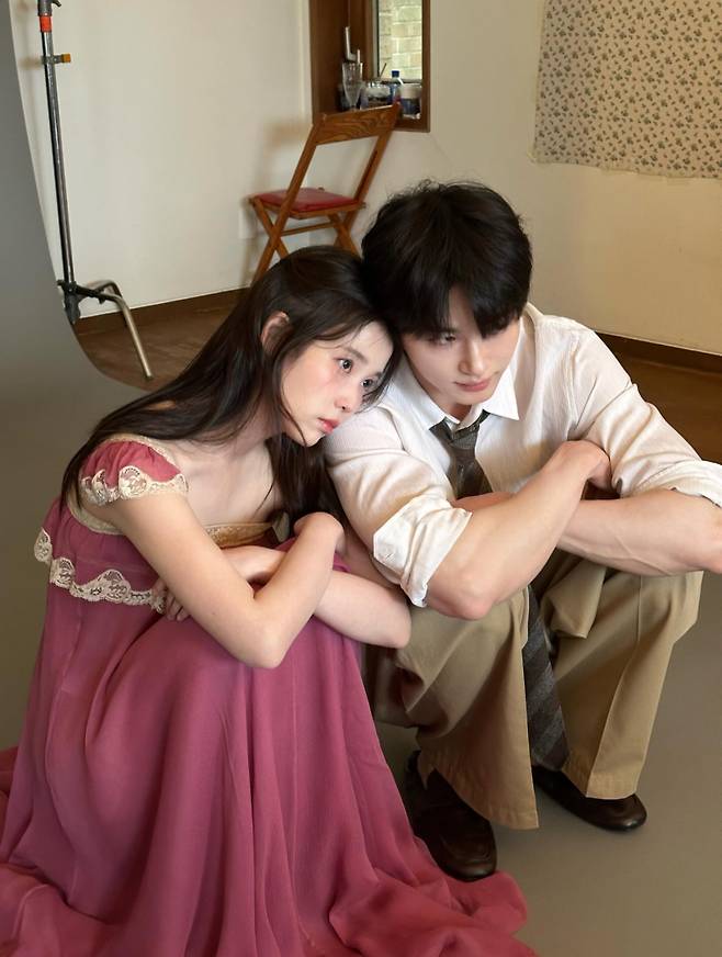 사진=아이유 SNS