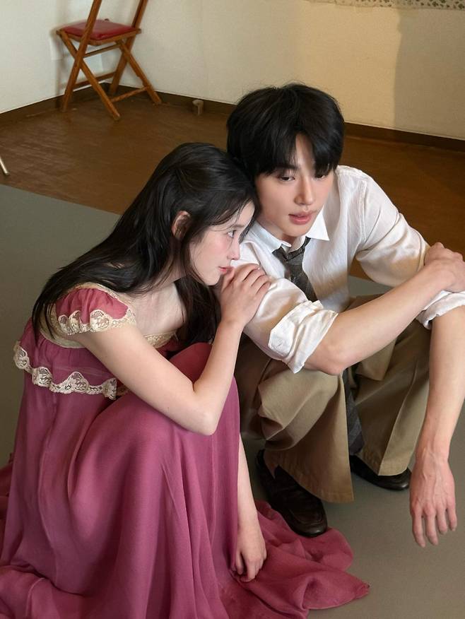 사진=아이유 SNS