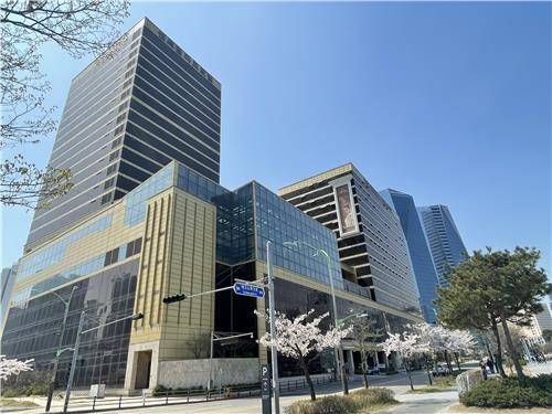 송도센트럴파크호텔(E4호텔) 전경. 사진=인천도시공사